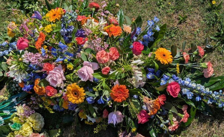 Flowers on Dorothy's coffin